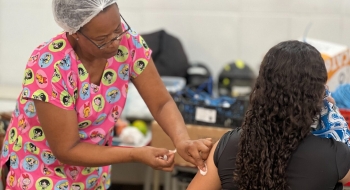 Prefeito Sandro Mabel faz alerta sobre baixa cobertura vacinal em Goiânia 